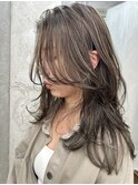レイヤーロング×ハイライトグレージュ