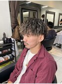 ツイストスパイラルパーマ　ホワイトメッシュ　縦落ちツイスト