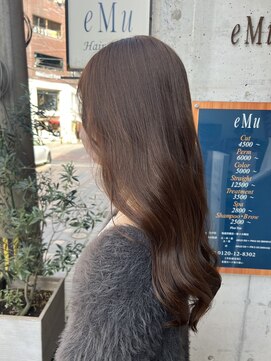 エミュ 天文館店(eMu) 【yuina】ブリーチ無しヘーゼルベージュカラー