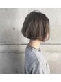 グランディール(Grandir) 清潔感のある柔らかシルエットボブ。グレージュと相性◎