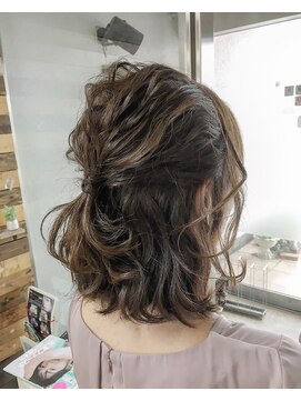 フォルム(FORM) ハーフアップ