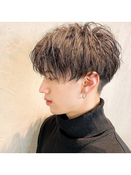 リップス 表参道店(LIPPS) 刈り上げ前下がりライン　韓流コンマバング 2ブロックマッシュ