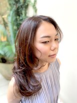 白髪染めにも対応可能なオシャレ染、いつまでも艶やかに演出。