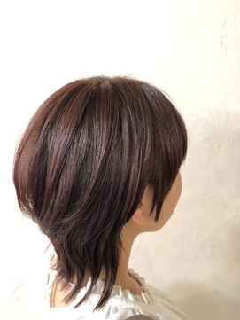 リノカヒリ(Lino kahili) フェミニンウルフ♪