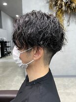 リット×ベリエ(Lit.×belier) ツイストスパイラルパーマセンターパート波巻きスパイラルパーマ