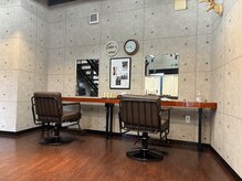 Salon space