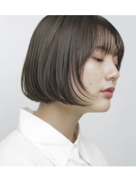 ニーゼロゼロナナ(2007) 横顔綺麗ラインボブ