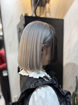 ヴァイス 渋谷店(VAICE) シルバー/前髪カラー/ボブ