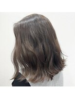 リユニオン(REUNION)&nbsp;鎖骨ボブ　外ハネボブ　グレージュ