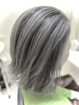 バロール(valor)&nbsp;大人クールなモノトーングレースタイル