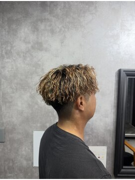 スピン 本八幡(SPIN) スペインカール/スパイキーショート/ブルーブラック/本八幡