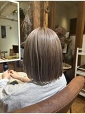 ハイトーンベージュ/切りっぱなしボブ/顔周りレイヤー