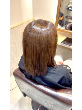 アトリア コースト 横浜(Atria Coast) 髪質改善アルカリ酸熱トリートメント