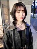 ミディアムレイヤー　くびれミディアム　ナチュラルウルフ