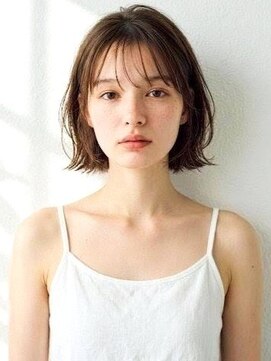ミロアヴィタ 平尾(miroa vita) 外ハネボブ ベージュ 顔周りカット 顔周りレイヤー 20代 30代