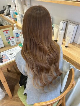 メルク ユニ(merc.uni) 小顔柔らかベージュ