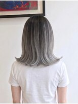 アッシュ 川崎店(Ash)&nbsp;バレイヤージュ　グレージュ　ブリーチあり