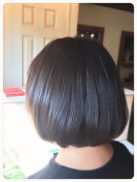 クオレヘアー 瓢箪山店 潤艶ボブ