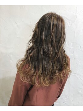 ルーブ トウキョウ(Loob. TOKYO) モカブラウン☆グラデーションハイライト【池袋、髪質改善】