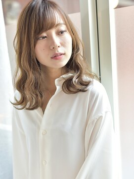 イリーブ(elieve) 大人かわいいカーキベージュカラー