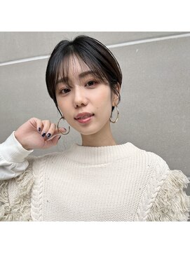 ジジ 代々木(Gigi) 【Gigi】外ハネボブ セクションカラー ペールベージュ