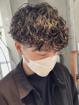 リット バイ フィフス 鹿児島中央駅店(Lit. by fifth)&nbsp;波巻きスパイラルパーマメンズマッシュツーブロックメンズパーマ