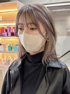 サンク 原宿 表参道(cinq) インナーカラーミルクティーベージュハイトーンケアブリーチ