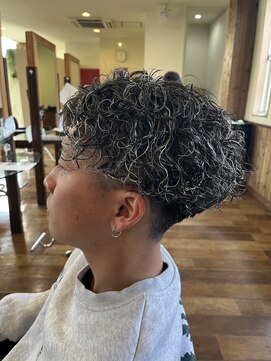 パームツリーリゾート(Parm tree resort) スパイラルパーマ　メッシュ