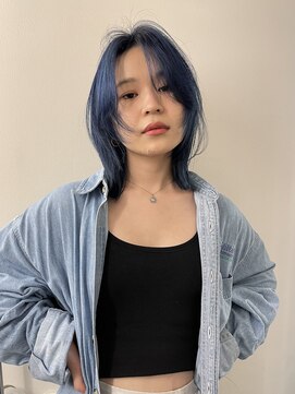 ソグ(sog) レイヤーカット×ネイビーカラー