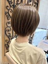 アフロート ルヴア(AFLOAT RUVUA)&nbsp;(岩田莉奈)//ひし形ショートボブ縮毛矯正白髪染め　新宿