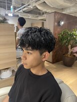 ウノプリールヴァモス(unopulir Vamos)&nbsp;黒髪メンズヘア刈り上げ前髪短め2wayヘアパーマ残り