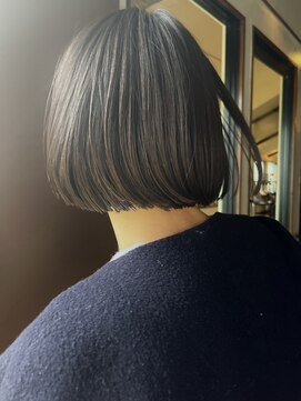 ブルー(BLUE) #BLUEボブ くせを生かすボブ