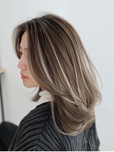 ケアブリーチを使ったデザインカラーで貴女の個性を最大限に ショート/ショートボブ/ハイライト/ボブ/