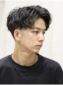 スパイラルパーマツーブロックアップバング束感ショートバーバー