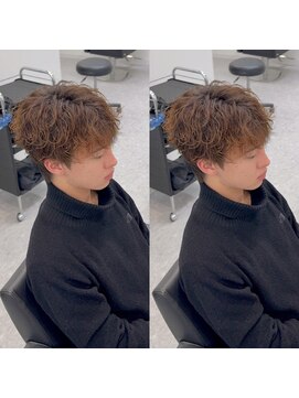 ブライト(BRIGHT) シャドウパーマセンターパート