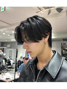 アンダーバーホワイト(_WHITE) サンウォン センターパート