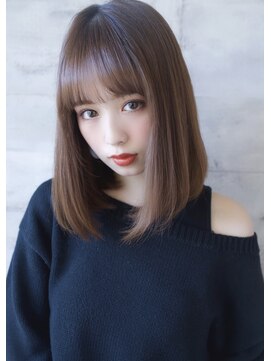 ソワリー 栄(THOiRY) 小顔カットが得意なスタイリストby坂元