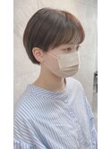 大人可愛い耳かけショートくびれヘア/アースカラーシースルー