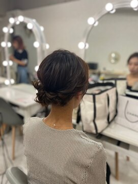 ラモ(RAMO) サイドアップヘア