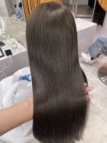 シティ(CITY)&nbsp;ブリーチなしベージュカラー　韓国ヘア　オリーブカラー