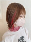 ピンク×インナーカラー×ショートボブ