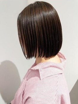 アルフレッド 桜本町店(alfRed)の写真/ダメージを抑えた酸性ストレートで毛先まで指通りの良い艶髪へ。コテ巻きなど普段のヘアアレンジも可能◎