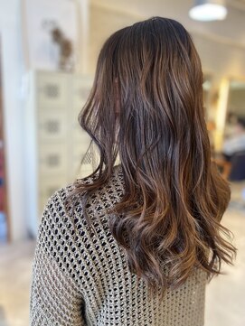 ヴィサージュヴィフ パワード バイ モンス(VISAGEVIF POWERED BY MONS) デザインパーマ