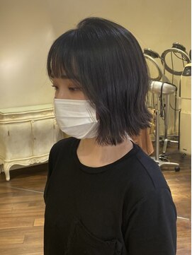 ハーフアンドハーフ(HALF and HALF) 切りっぱなしボブ/ボブ/ミニボブ