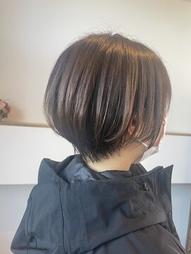 リノ 金山(Rino) デザインカラー/レイヤーカット/ウェットヘア/オリーブベージュ