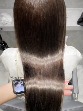 ユーフォリア 新宿通り(Euphoria) 艶溢れるパールベージュ☆