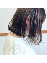 ベリーベリー VERY berry&nbsp;切りっぱなしのスタイルだけどエアリーな毛束感が可愛いスタイル