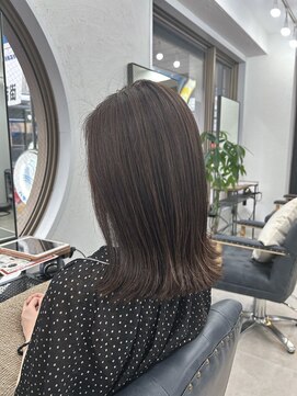 クラン 六甲道(Chlan) 切りっぱなしロブ×白髪ぼかしハイライト