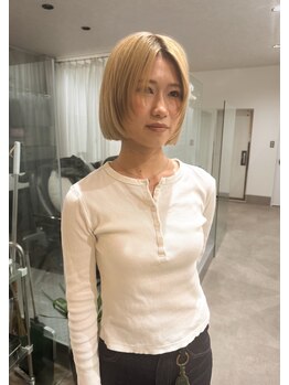 トーン(TONE)の写真/【透明感×ダメージレス】髪のトーンを整え、肌まで綺麗に見せる似合わせ。ケア特化型だから叶う上質カラー