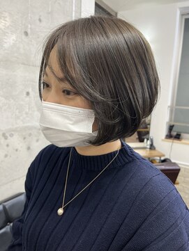 メルシー トータル ブランディング サロン(merci TOTAL BRANDING SALON) 前下がりショート/オリーブベージュ/大人ショート